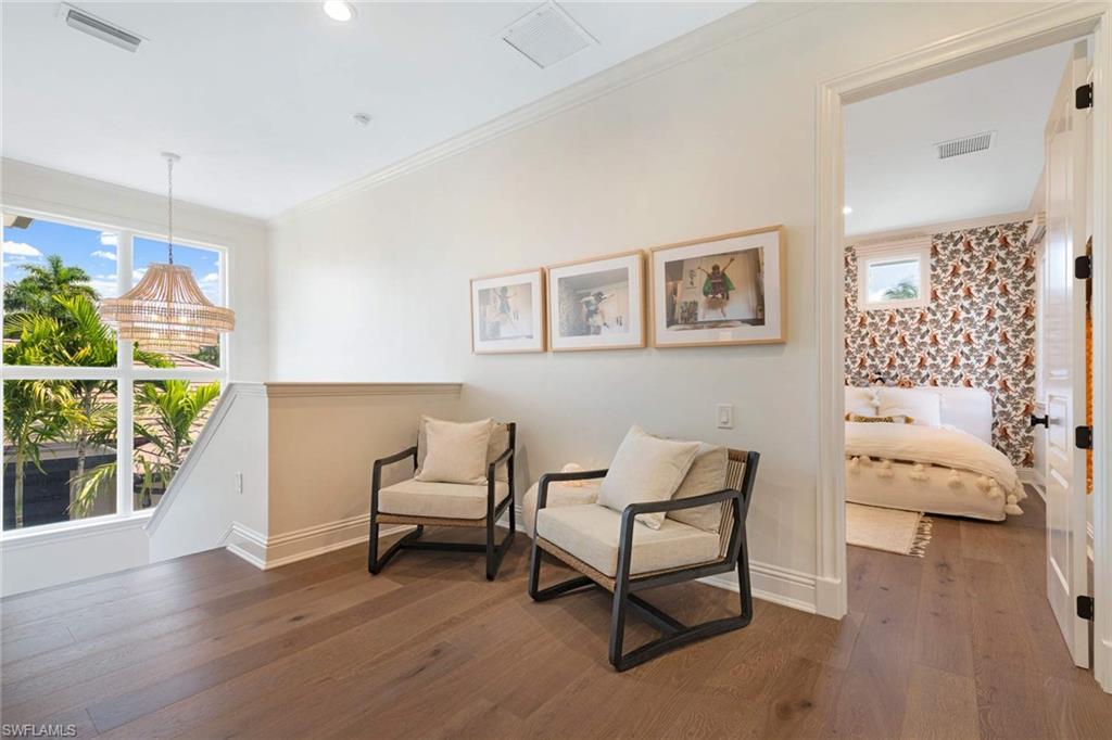 MOORINGS - Residential