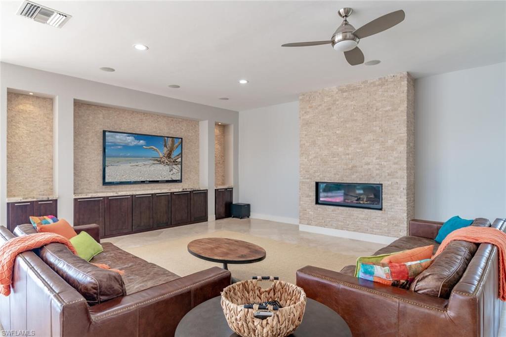 MARCO BEACH - Residential