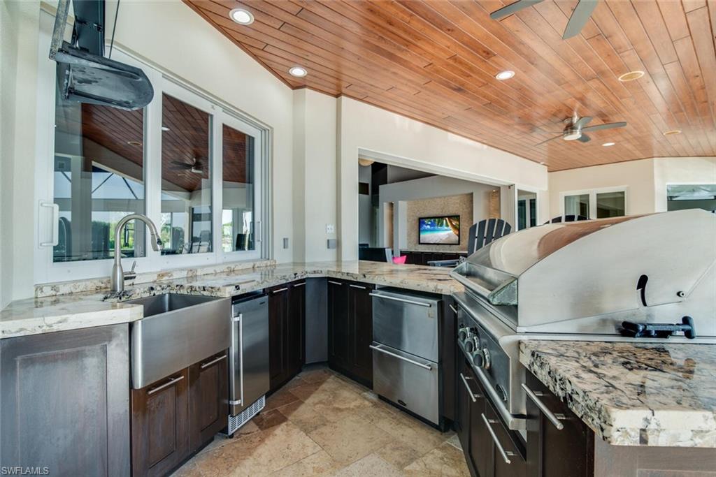 MARCO BEACH - Residential