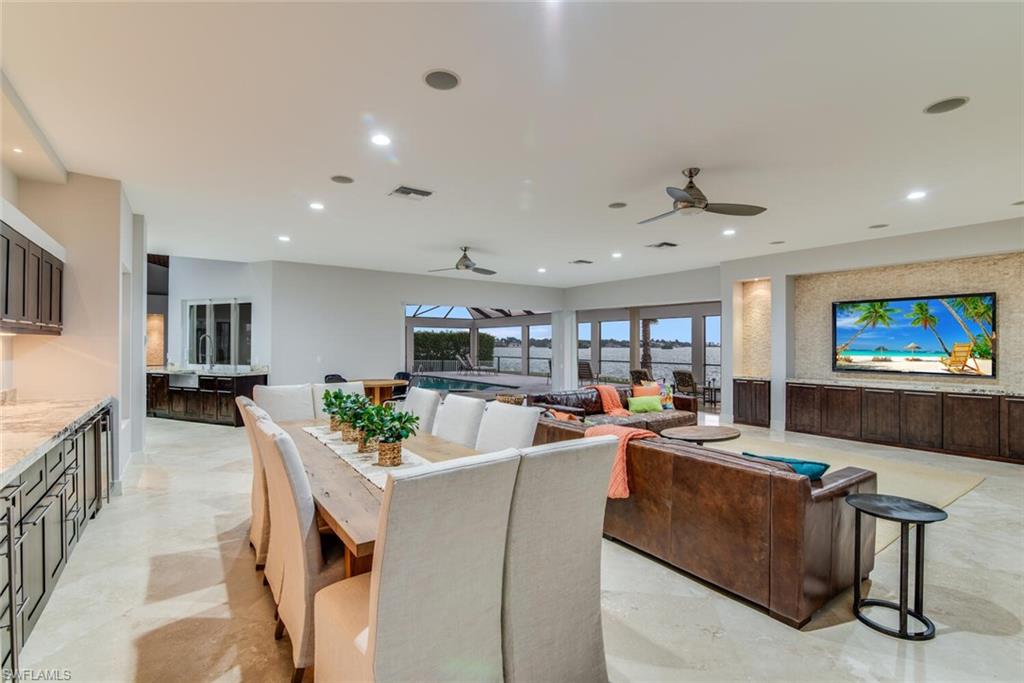 MARCO BEACH - Residential