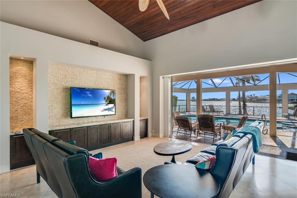 MARCO BEACH - Residential