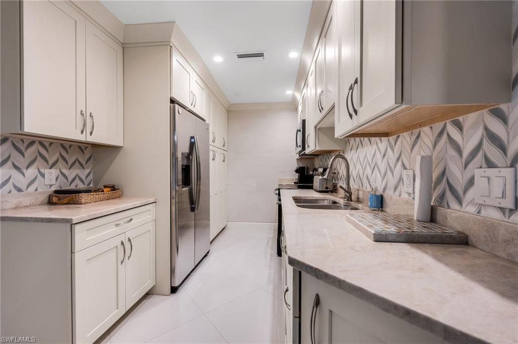 CARRIAGE CLUB - Residential