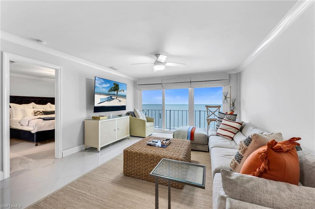 CARRIAGE CLUB - Residential