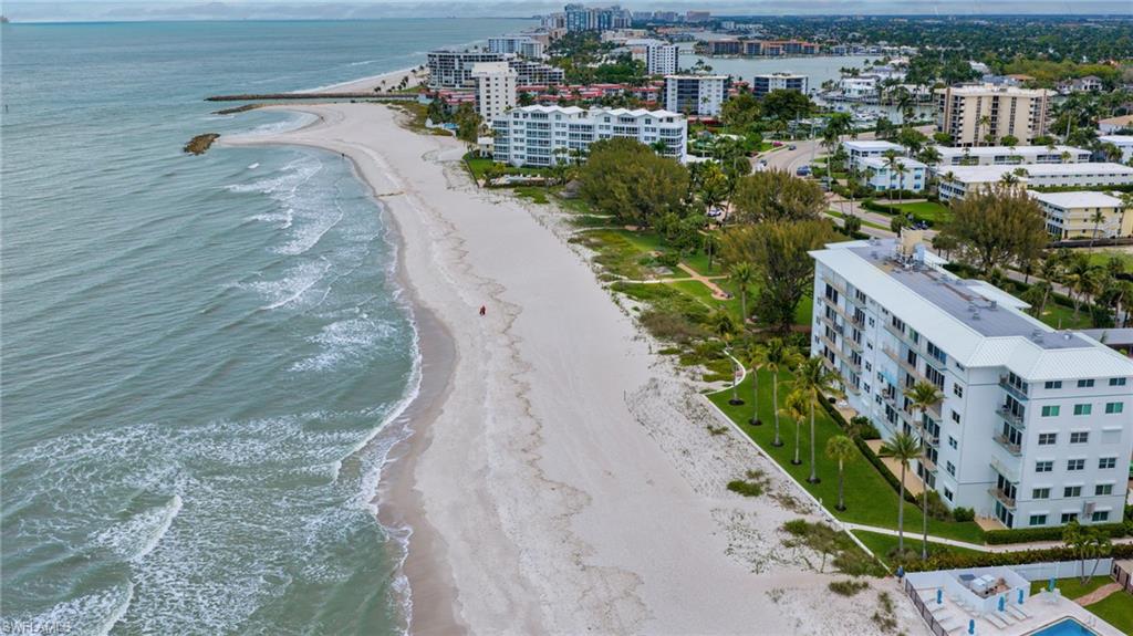 CARRIAGE CLUB - Residential