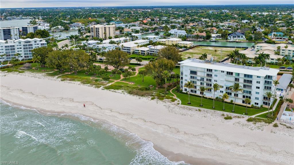 CARRIAGE CLUB - Residential