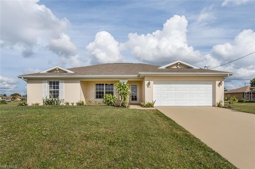 Buyer walked  ,  Relisted 3-10.  3 Bedroom + den / office 2 bath 2 car garage house located in a prime location close to downtown Fort Myers . This home is loaded with so many new updates : New designer luxury plank flooring , paint inside / outside, Stainless kitchen appliances , A/C in/out , water filtration are just some of the updates. Other features are Storm / impact windows , an open floor plan concept with a vaulted ceiling and plant shelves , the master bedroom & bathroom are very spacious . A giant screened in lanai off the back of the home and a front porch allows for so much outdoor living. Location , Location , Location ......  Brand new Furnished / Staged option for $6,850.
 Brand new vanities to be installed in both bathrooms late March 2018.