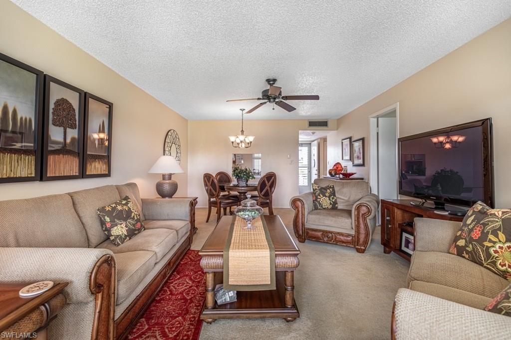 SEVEN LAKES - Residential