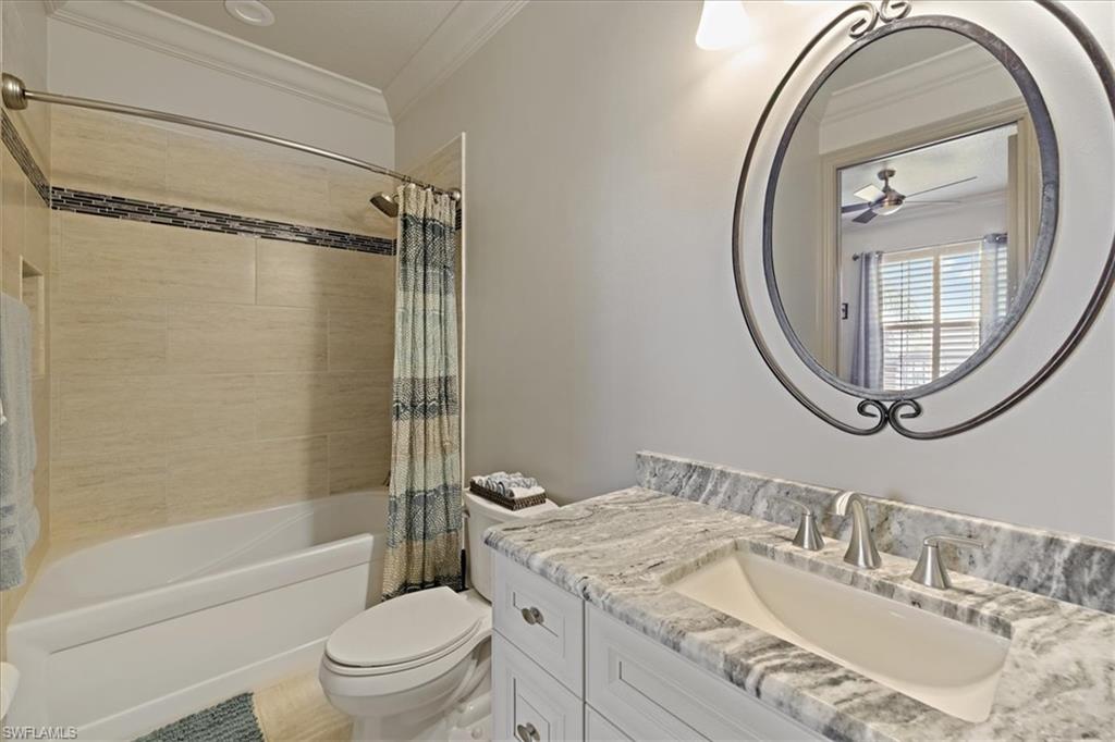 PARADISE POINT - Residential Lease