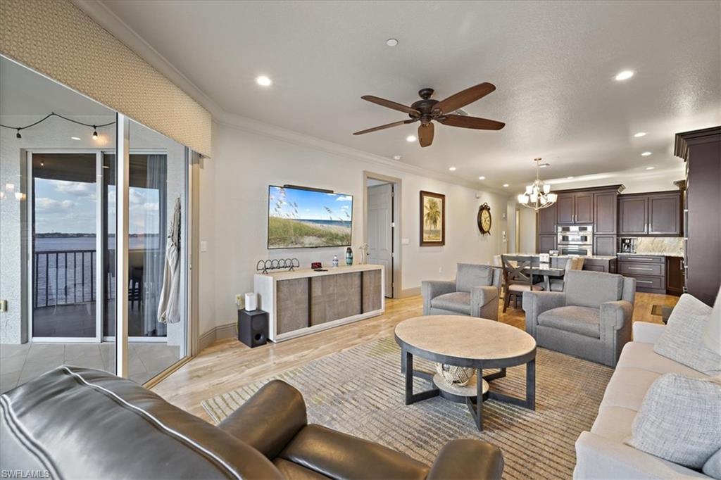 PARADISE POINT - Residential Lease