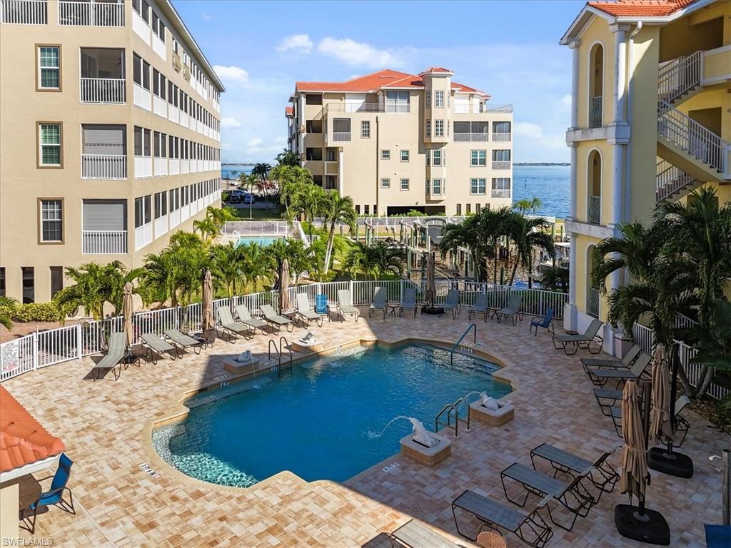 PARADISE POINT - Residential Lease