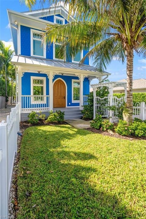 570 96th AVE N NAPLES FL 34108