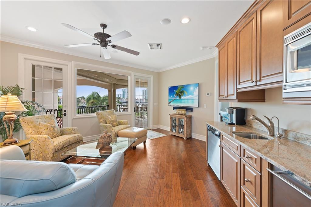 PARK SHORE - Residential