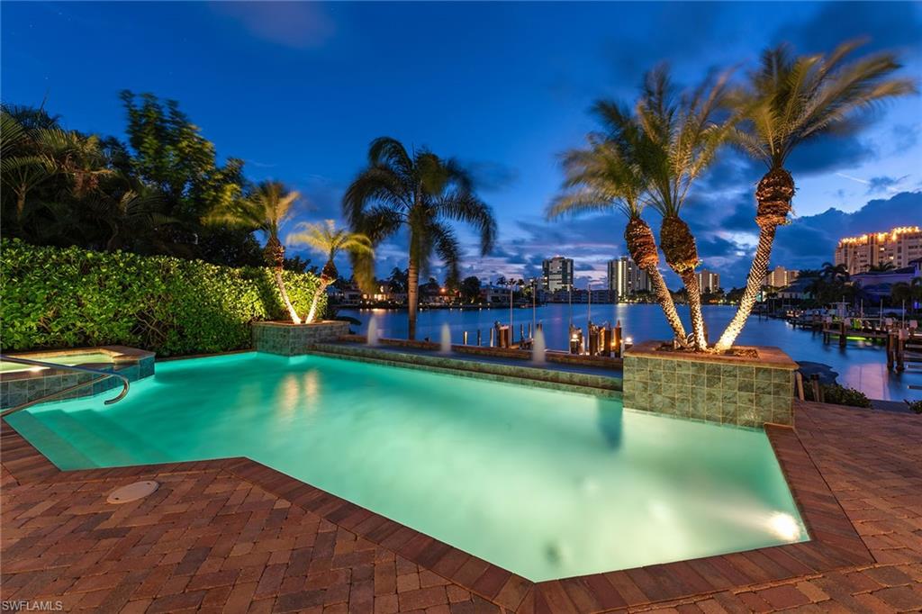 PARK SHORE - Residential