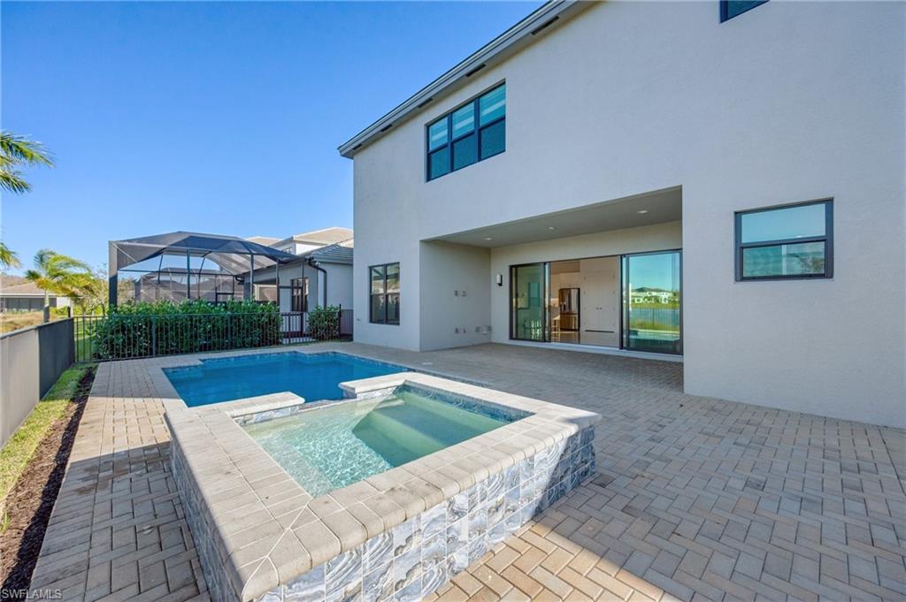 RIVERCREEK IN ESTERO - Residential