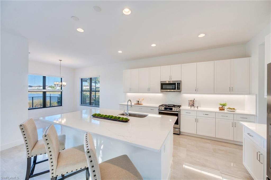 RIVERCREEK IN ESTERO - Residential