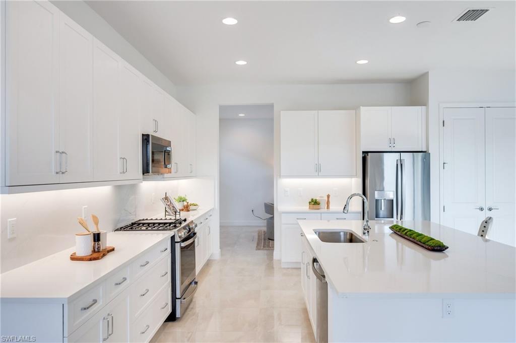 RIVERCREEK IN ESTERO - Residential