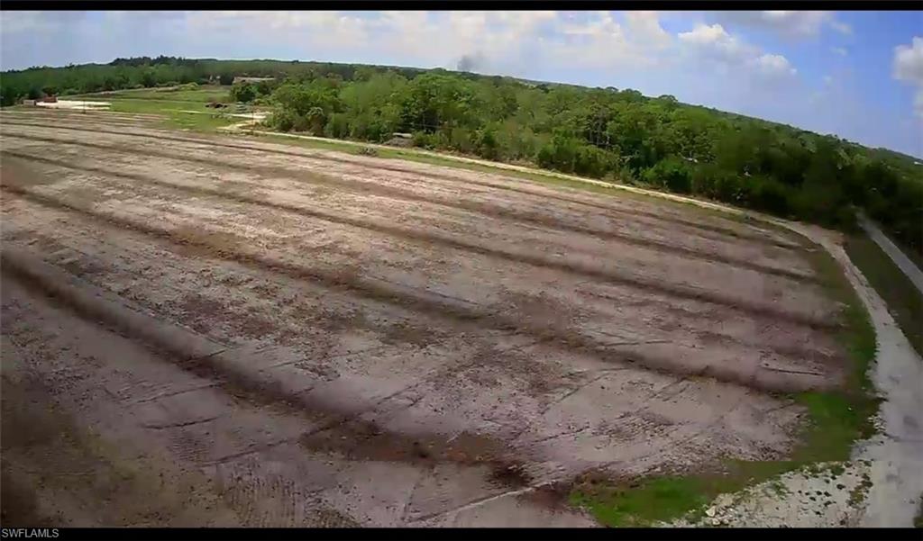 LABELLE RANCHETTES - Land