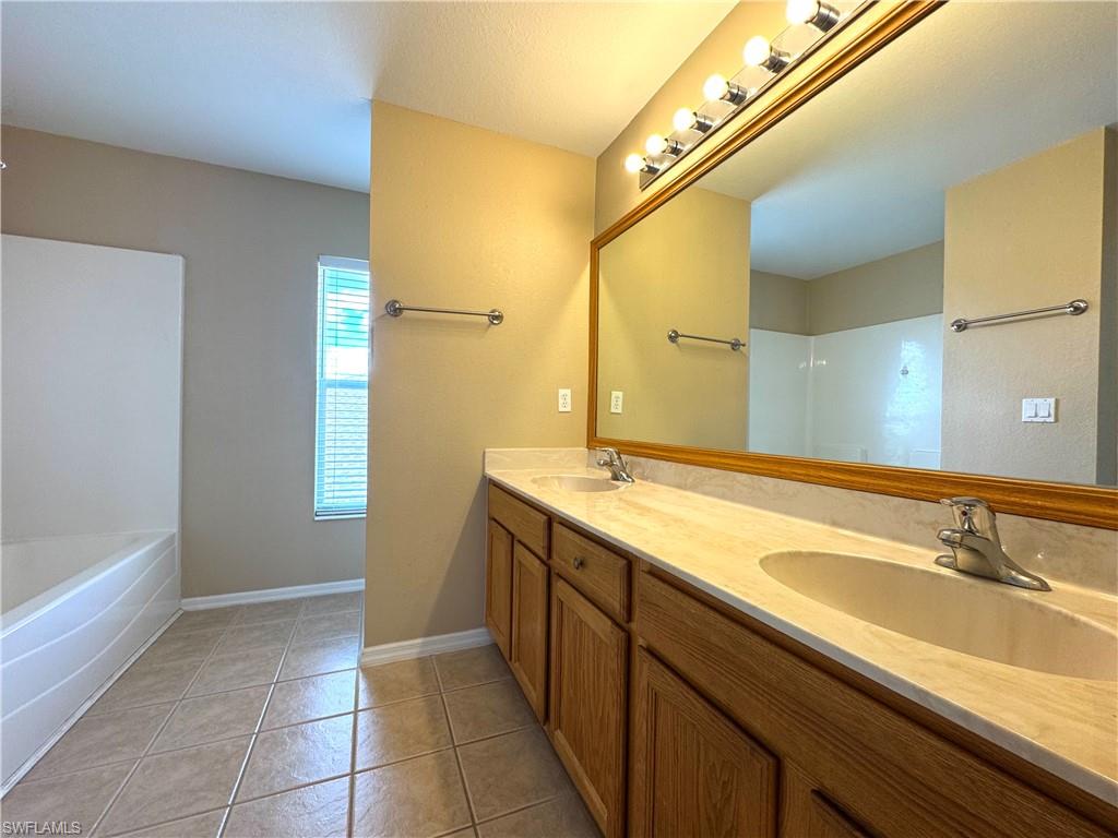 SHADOW LAKES - Residential