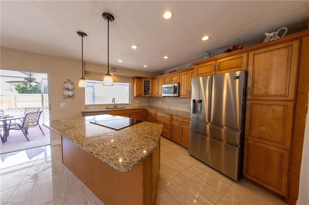 MARCO ISLAND - Residential