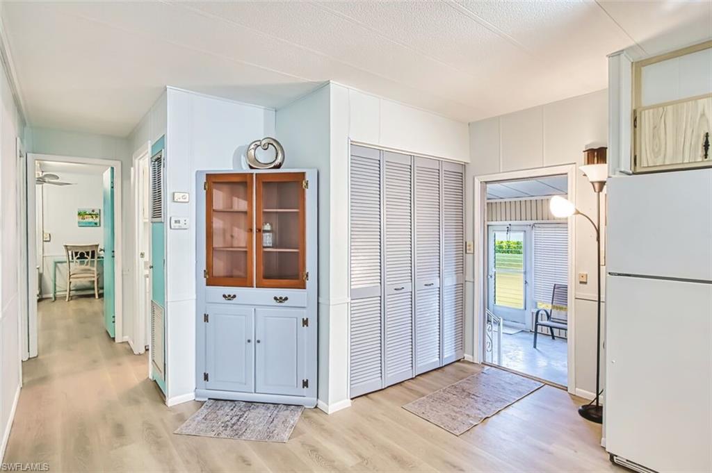 THUNDERBIRD MOBILE HOMES - Residential