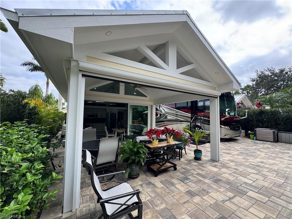 RIVERBEND MOTORCOACH RESORT - Land