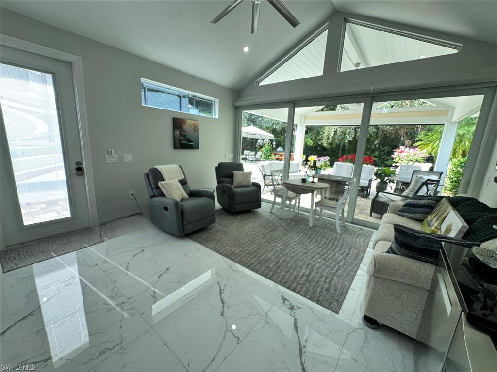 RIVERBEND MOTORCOACH RESORT - Land