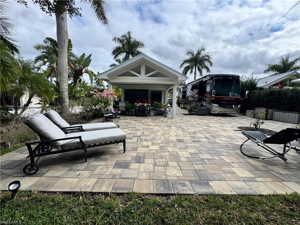 RIVERBEND MOTORCOACH RESORT - Land