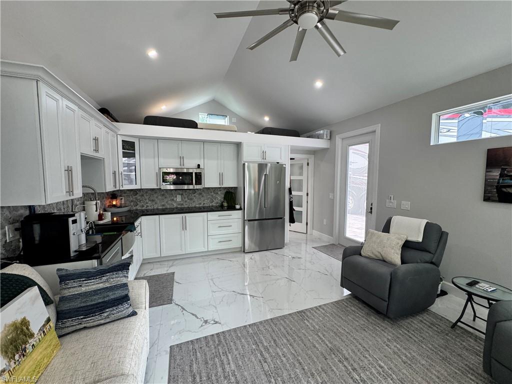 RIVERBEND MOTORCOACH RESORT - Land