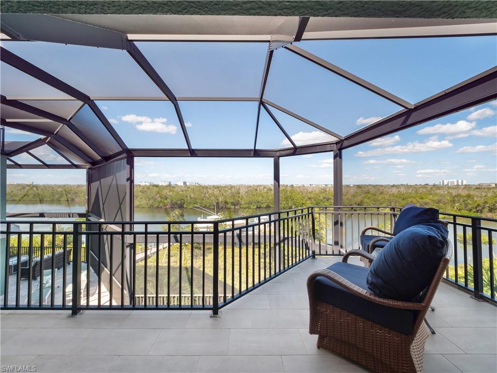 JONATHAN HARBOUR - Residential