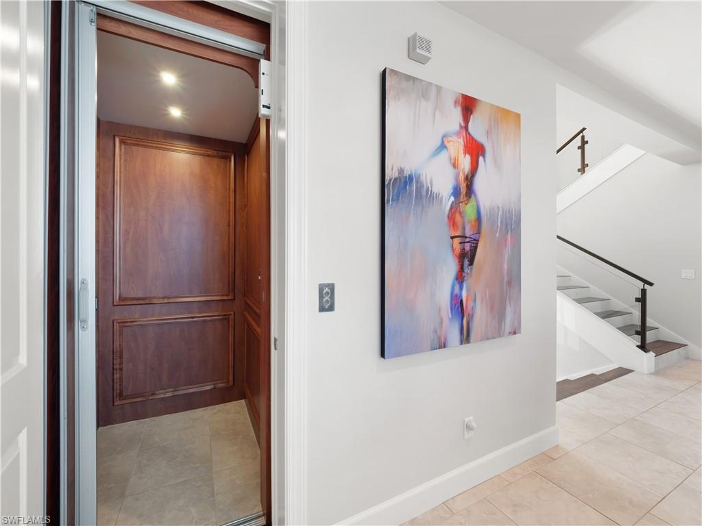 JONATHAN HARBOUR - Residential