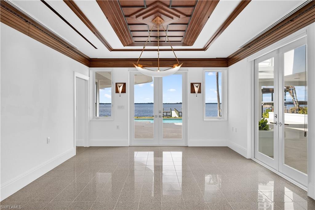 RIVERSIDE - Residential