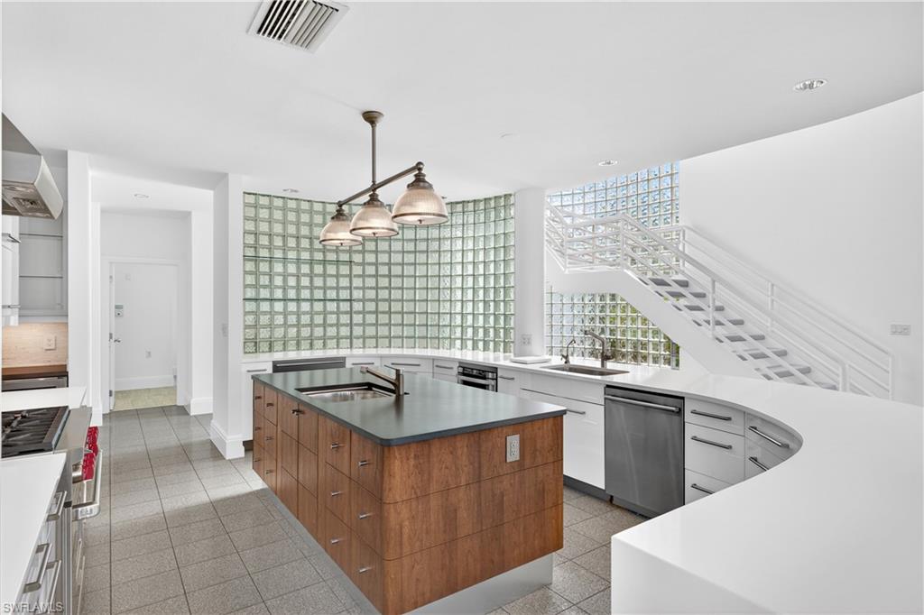 RIVERSIDE - Residential