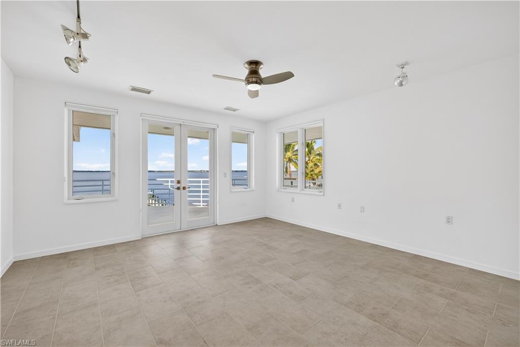 RIVERSIDE - Residential