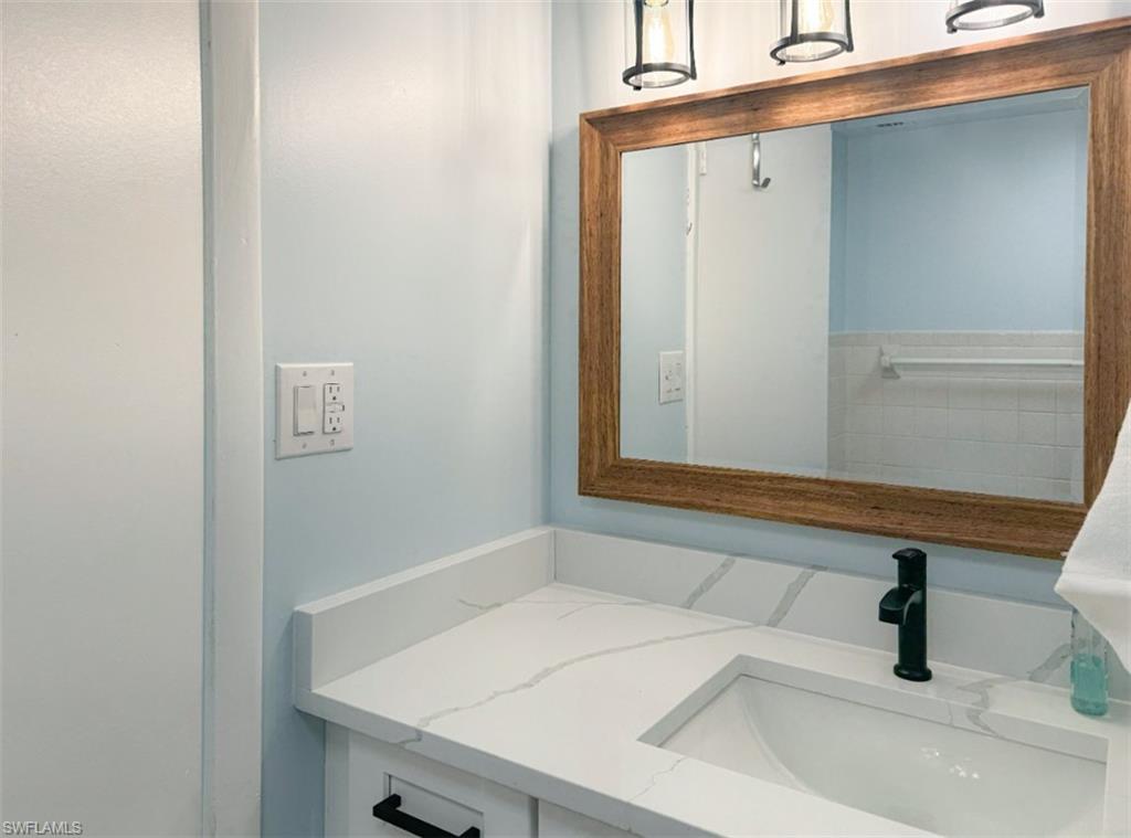 HIDDEN LAKE VILLAS - Residential Lease