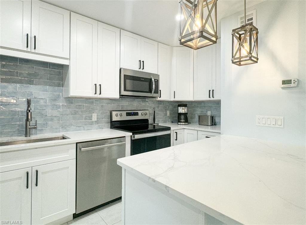 HIDDEN LAKE VILLAS - Residential Lease