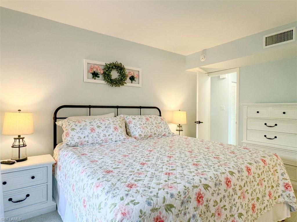 HIDDEN LAKE VILLAS - Residential Lease