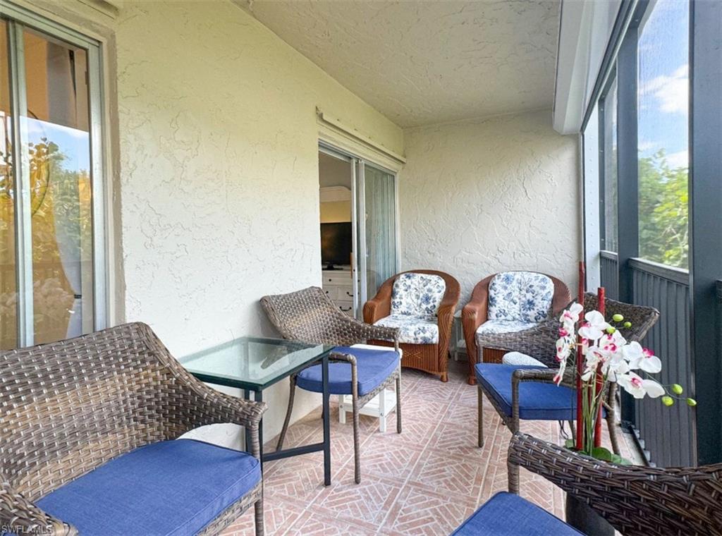 HIDDEN LAKE VILLAS - Residential Lease