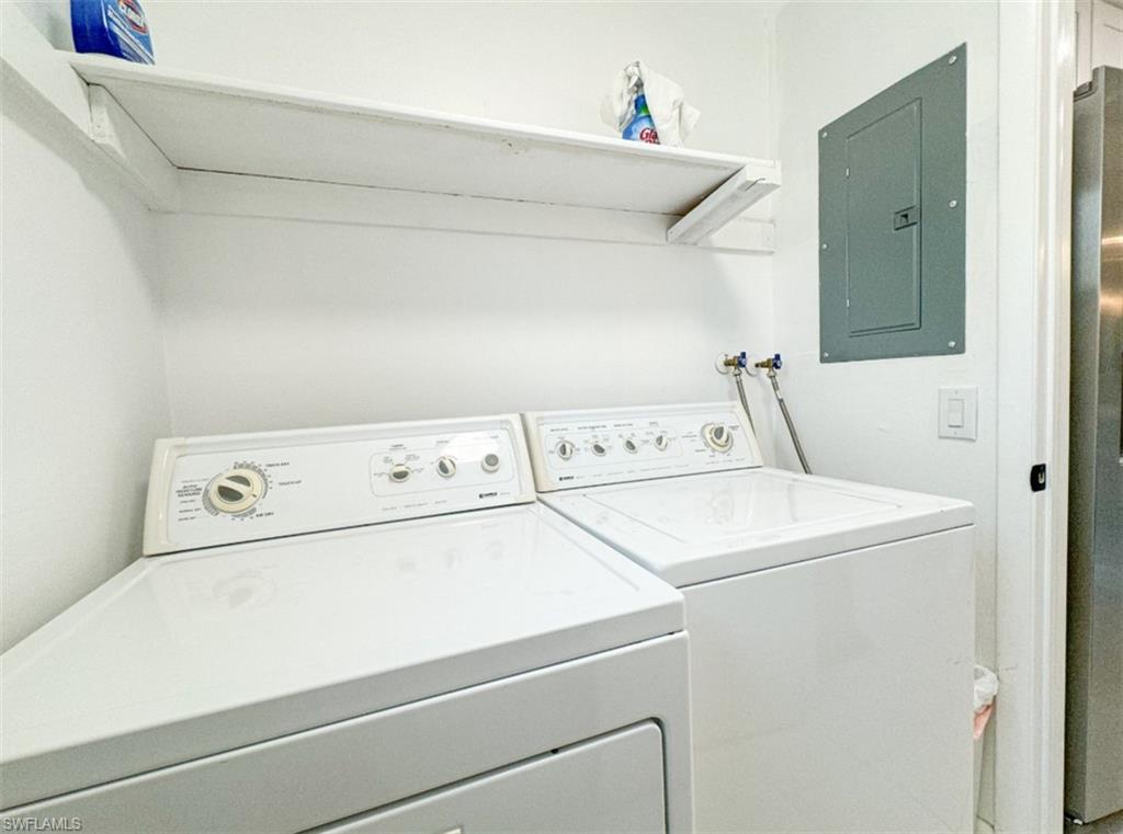 HIDDEN LAKE VILLAS - Residential Lease