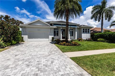 A home in MARCO ISLAND