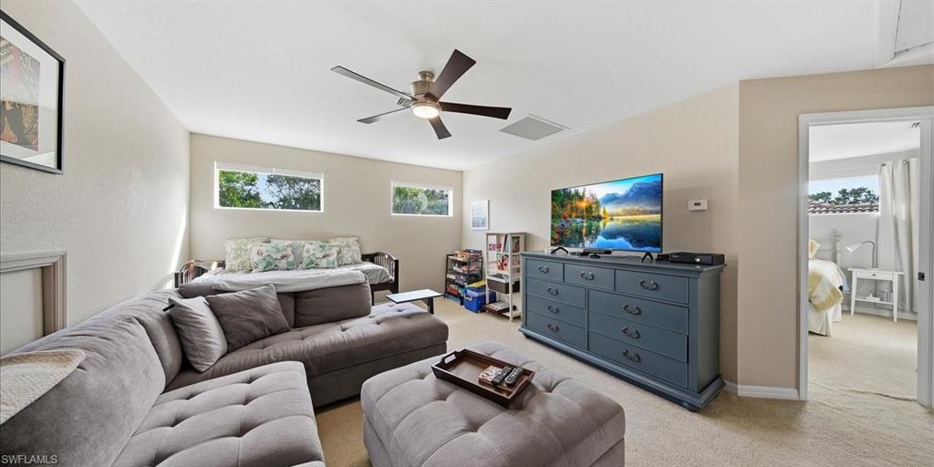 CARLTON LAKES - Residential