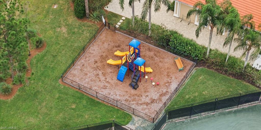 CARLTON LAKES - Residential