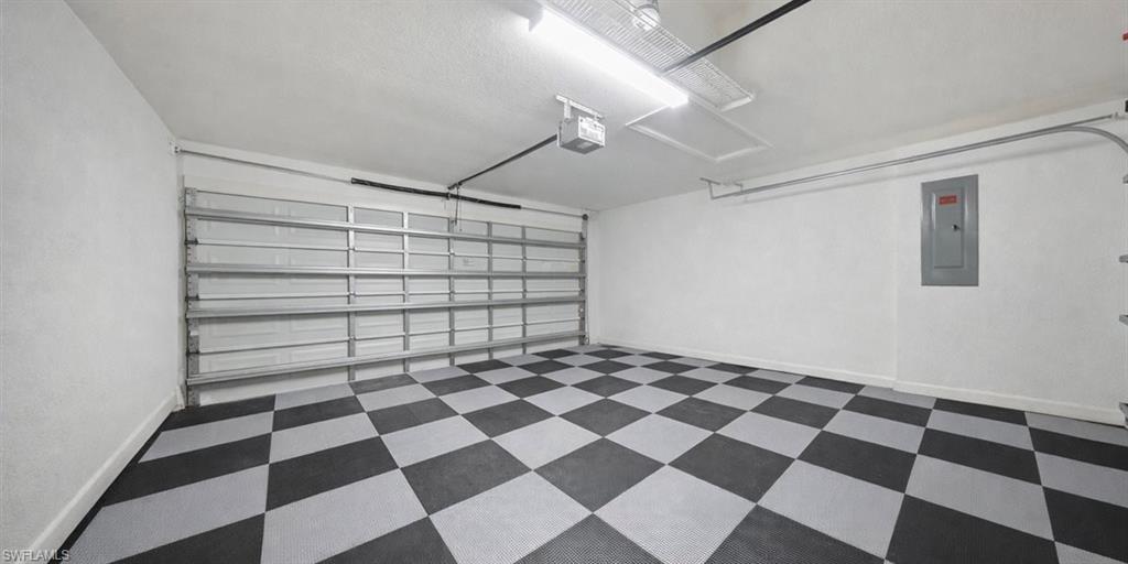 CARLTON LAKES - Residential