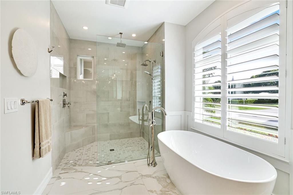 MARCO BEACH - Residential