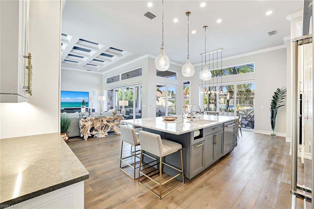 MARCO BEACH - Residential