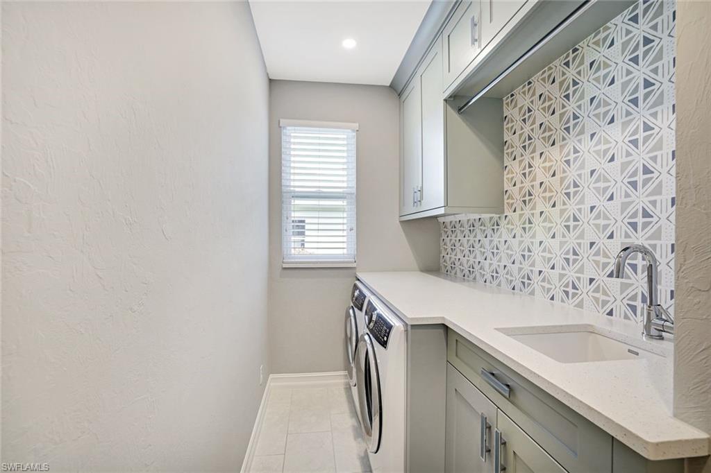 MARCO BEACH - Residential