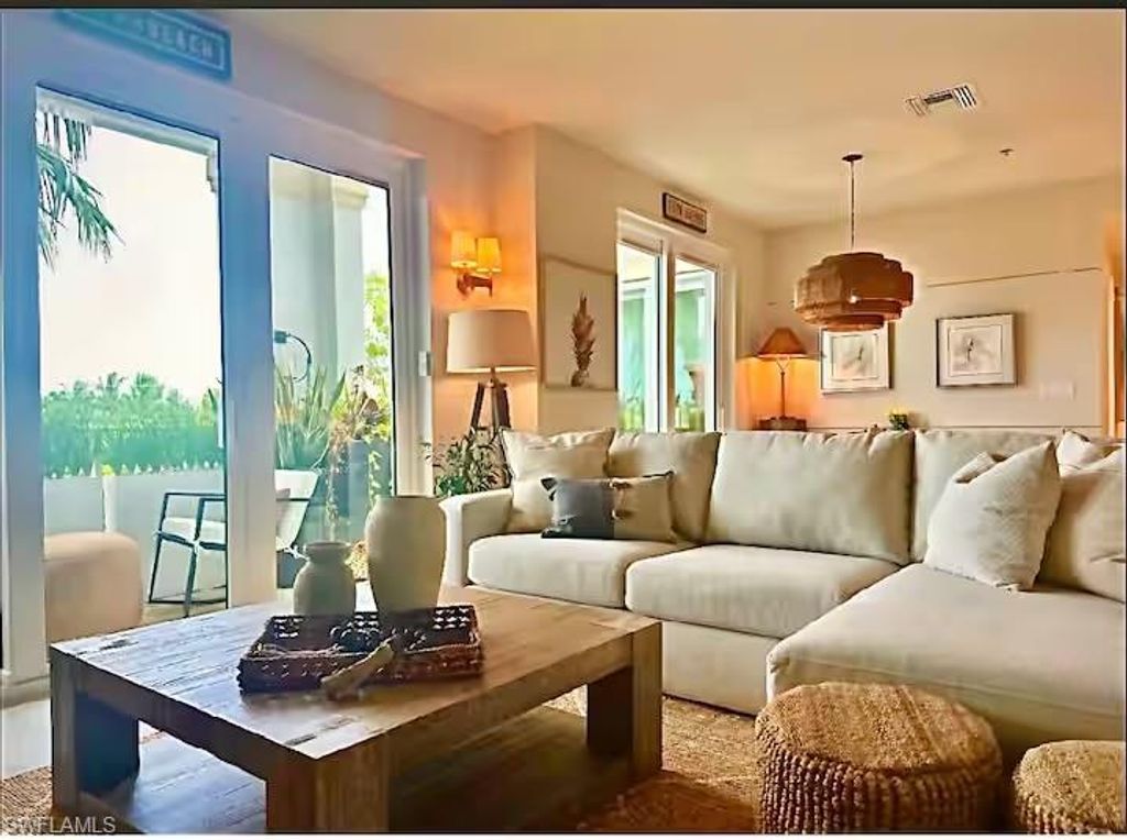 Photo of 365 5th AVE S #307, NAPLES, FL 34102 (MLS # 226014001)