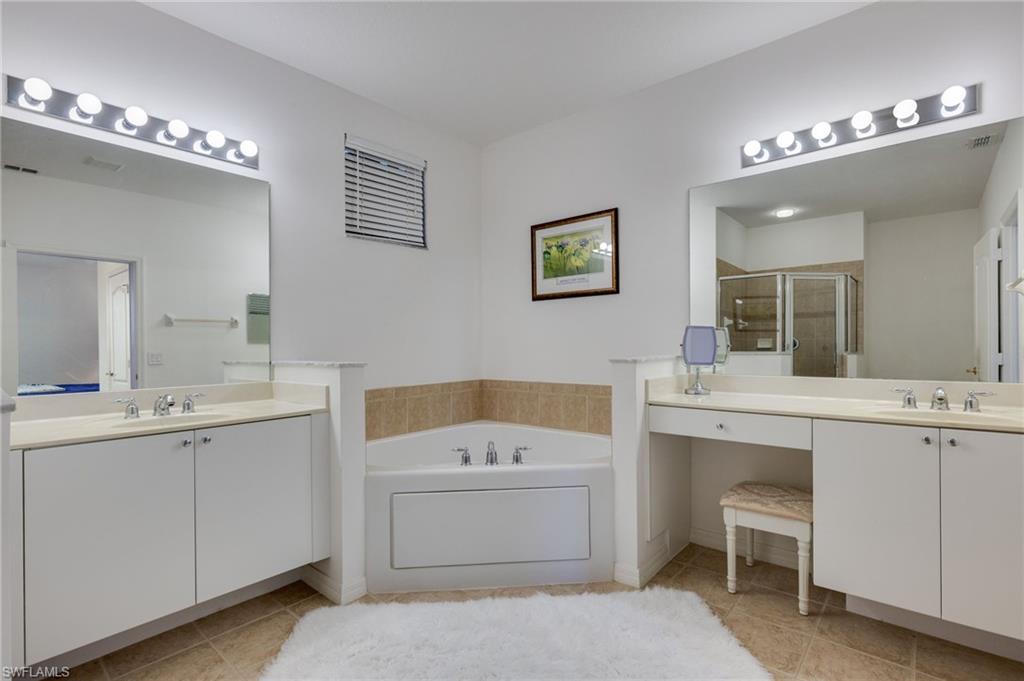 CORAL LAKES - Residential