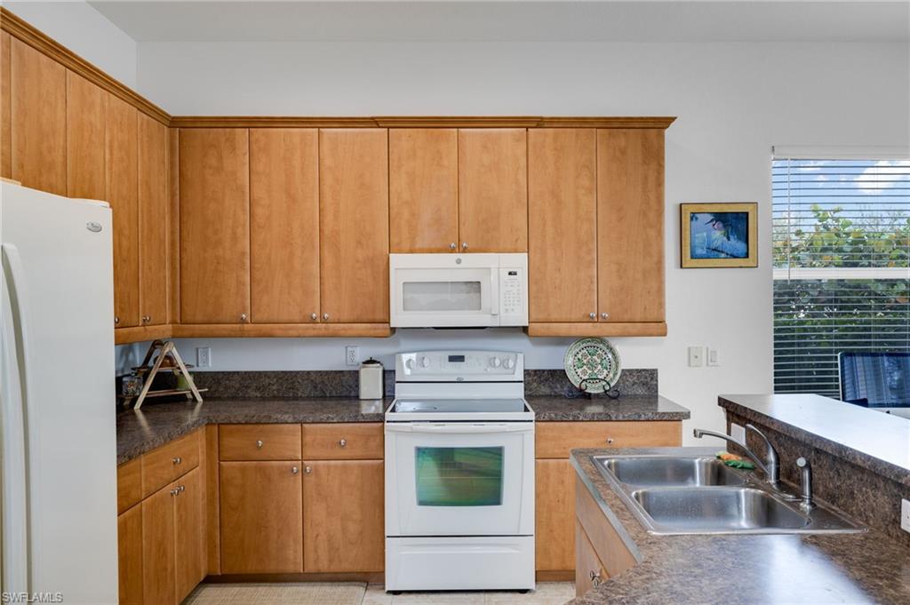 CORAL LAKES - Residential