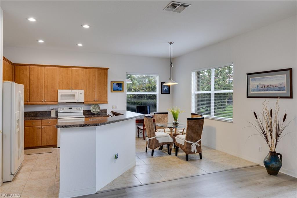 CORAL LAKES - Residential