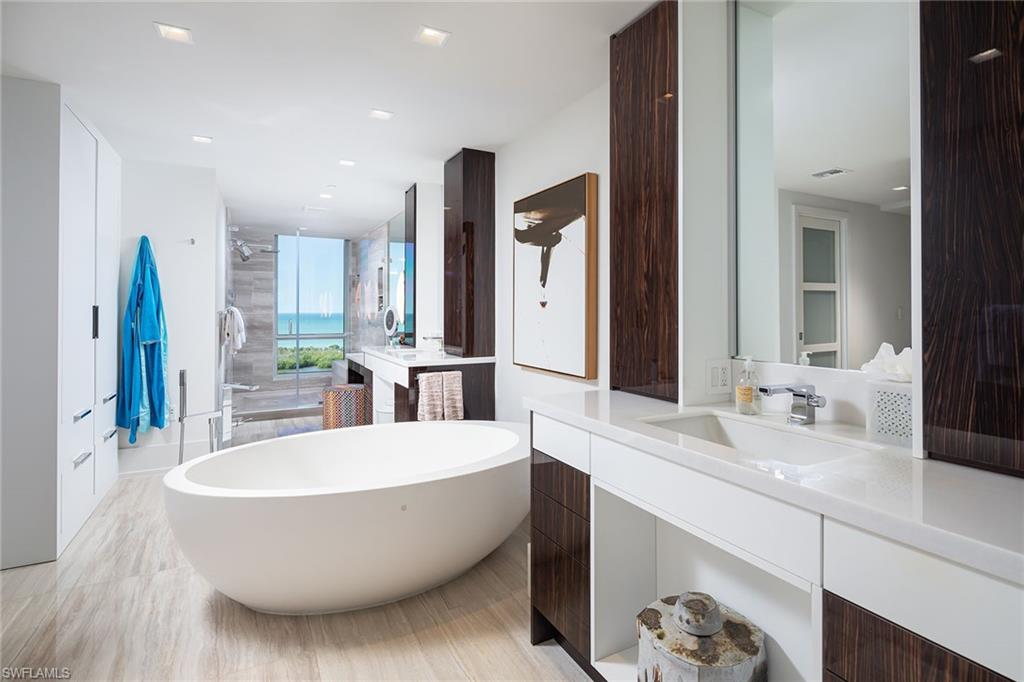 MYSTIQUE - Residential